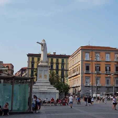 Hébergement de vacances A Due Passi Da Dante Deluxe Naples