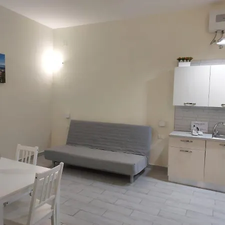 A Due Passi Da Dante Deluxe *